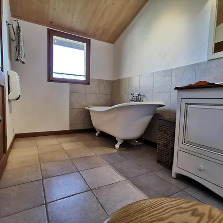 Luxury Self-catering Homes With Salt Water Pool On Organic Vineyard In France * Saussignac