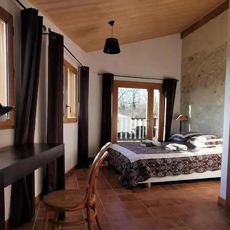 Luxury Self-catering Homes With Salt Water Pool On Organic Vineyard In France Appartement