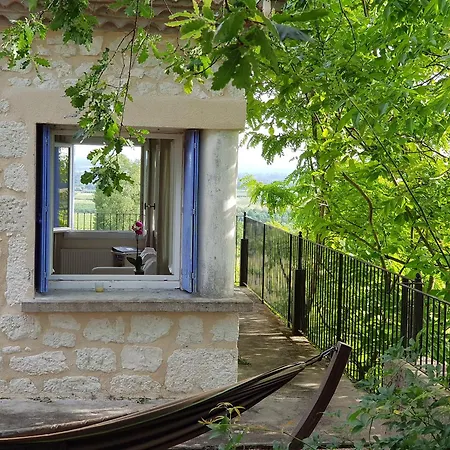 Apartment Luxury Self-catering Homes With Salt Water Pool On Organic Vineyard In France Saussignac